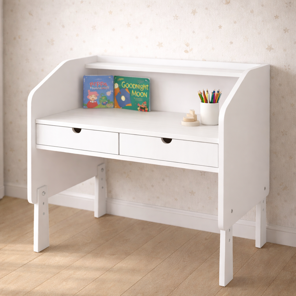 Escritorio infantil KiddoStudy de madera natural y blanco con cajones integrados, ideal para habitación infantil cozy y área de estudio moderna.
